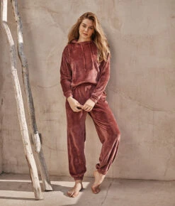 The Plush Velour Jogger - Rosewood -Cheap Sunset Bikini Store 2 ModelBack d60c96ed 56af 4eac a56d 6ffb785fc460