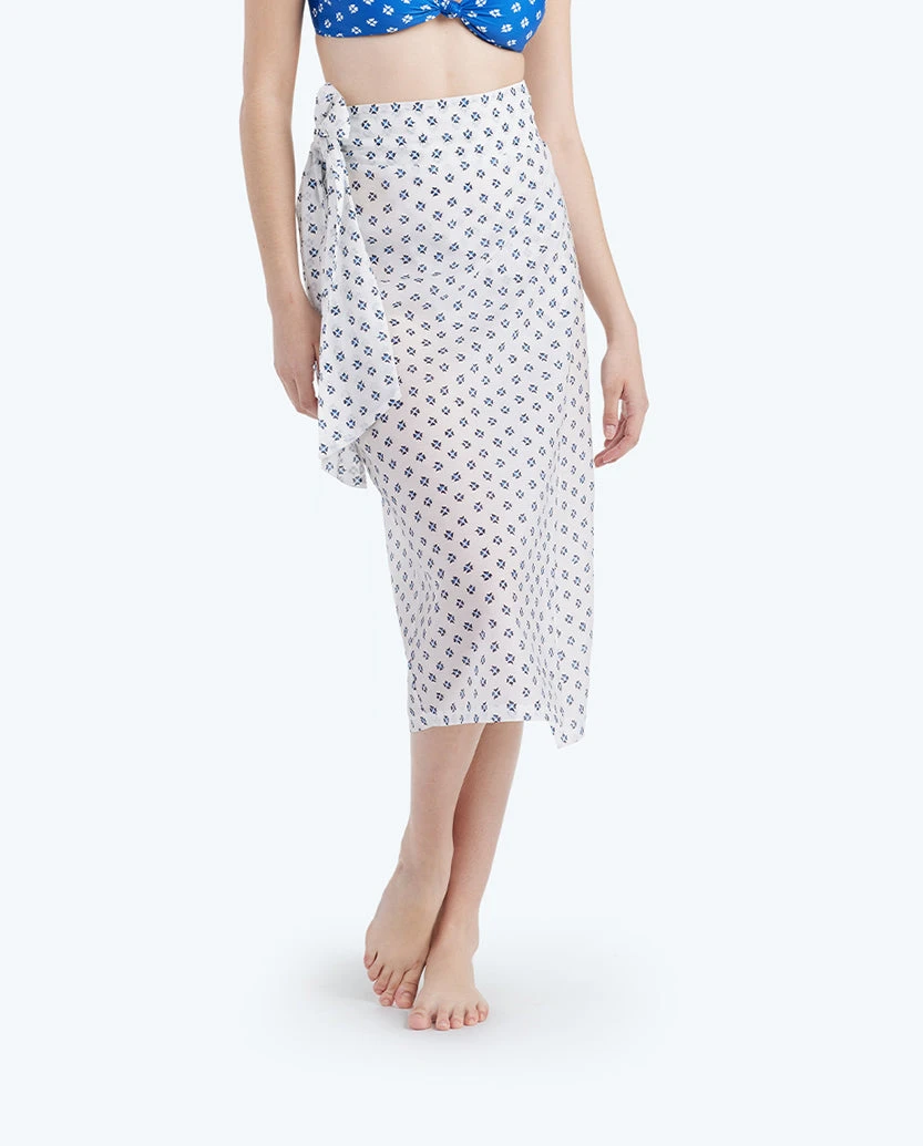 Easy Breezy Sarong - Block Print In White Sand & Indigo 4 Easy Breezy Sarong - Block Print In White Sand & Indigo - Image 4