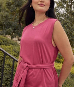 The Luxe Pima Belted Midi Dress - Punch & Currant -Cheap Sunset Bikini Store 4 ModelDetail b66995c7 1b72 4966 a63c 60f2c1f9c7ba