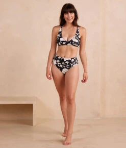 The High Leg High Rise Bottom - Paradise In Sea Urchin 5 The High Leg High Rise Bottom - Paradise In Sea Urchin -Cheap Sunset Bikini Store TheHLHR OutlineFloralNero Front Full