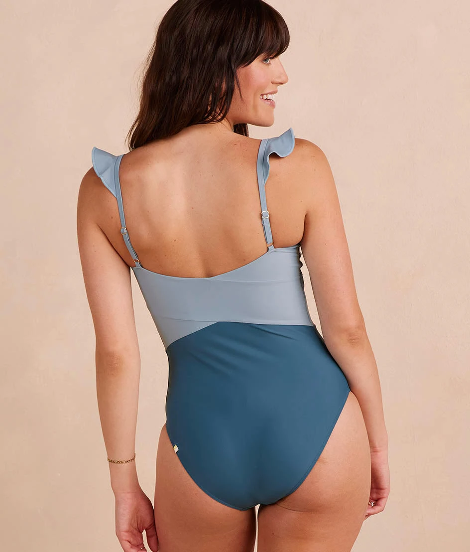 The Ruffle Oasis - Bay & Seaspray 2 The Ruffle Oasis - Bay & Seaspray - Image 2